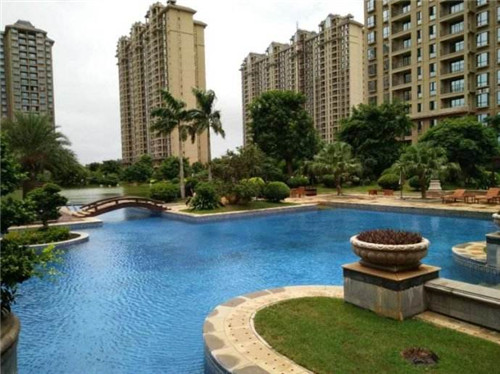 潮辣矿泉水火锅