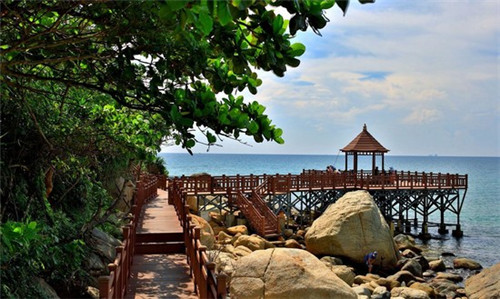 小寨旁边有什么景点（小寨附近景点好玩的）